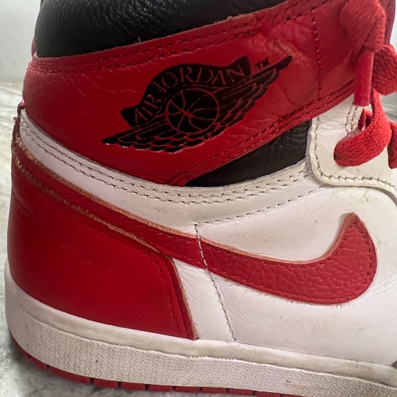 Air Jordan 1 Retro - Picture 2 of 7